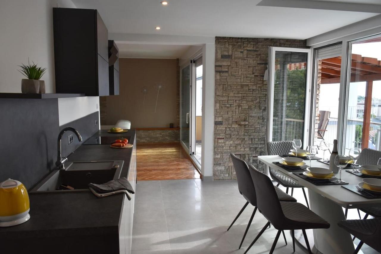PUY Apartment With Heated Pool, Villa Regina מראה חיצוני תמונה