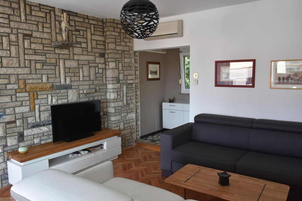 PUY Apartment With Heated Pool, Villa Regina מראה חיצוני תמונה