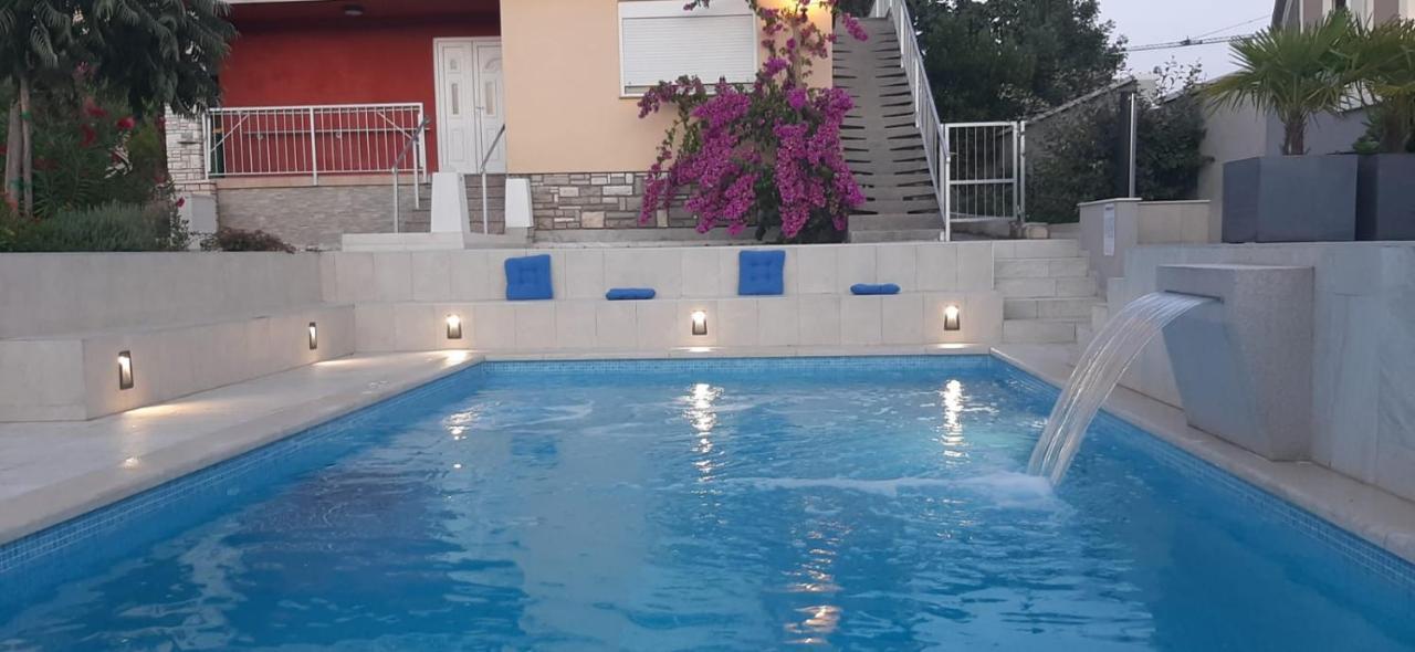 PUY Apartment With Heated Pool, Villa Regina מראה חיצוני תמונה